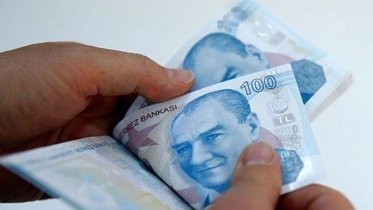 Memur ve emekliye zam farkı müjdesi! Ödeme tarihleri netleşti